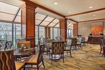 Crowne Plaza Hotel Knoxville Downtown University