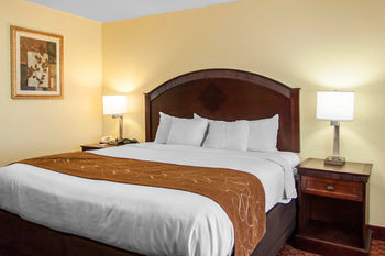 Hotel Comfort Suites