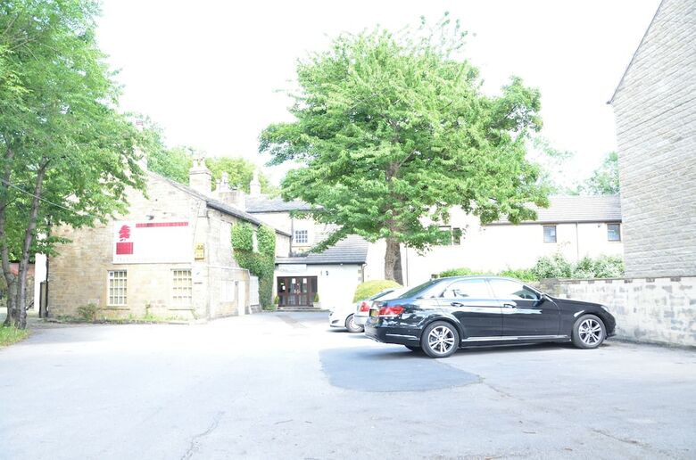 Alder House Hotel