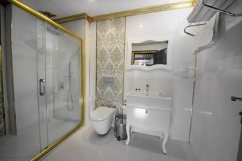 Babel Park Hotel