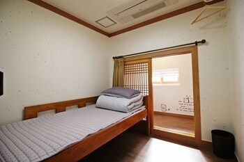 Hotel Hi Jun Guesthouse