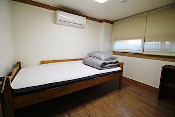 Hotel Hi Jun Guesthouse
