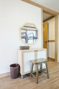 Hotel Hi Jun Guesthouse