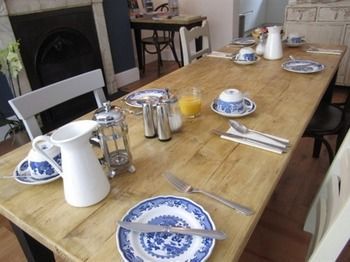 Hotel Coward�s Guest House