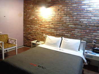 Mac Hotel