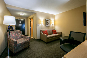 Hotel Cambria Suites Indianapolis Airport