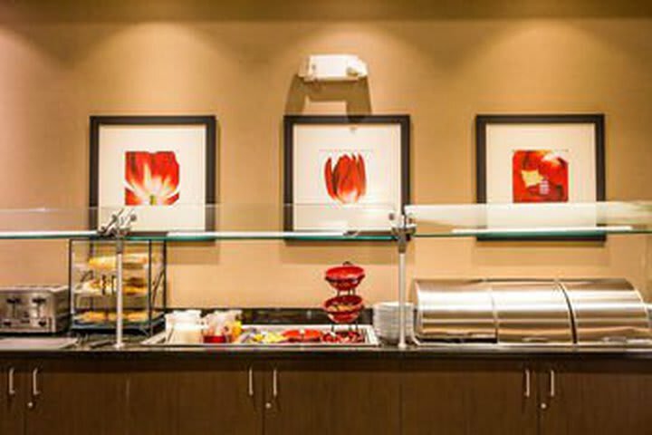 Hotel Cambria Suites