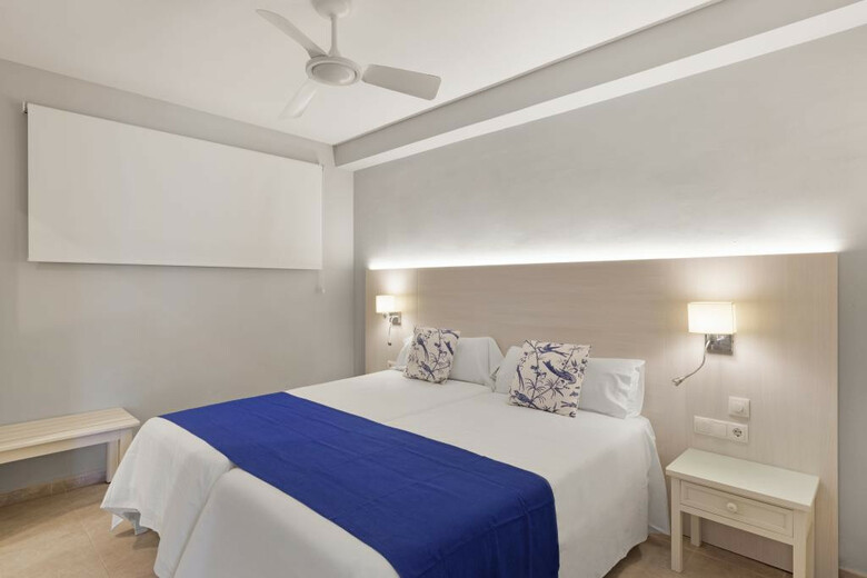 Hotel Flipflop Cala Mandia