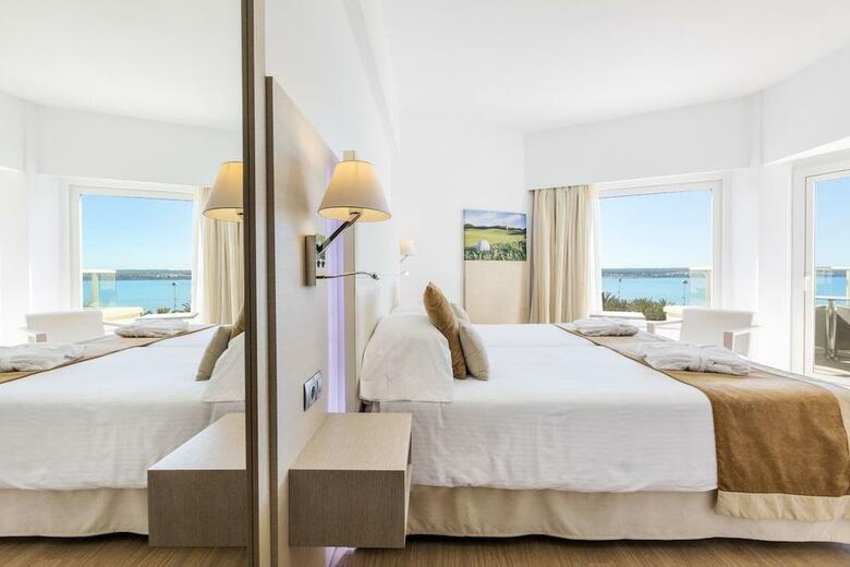 Hotel Pure Salt Garonda