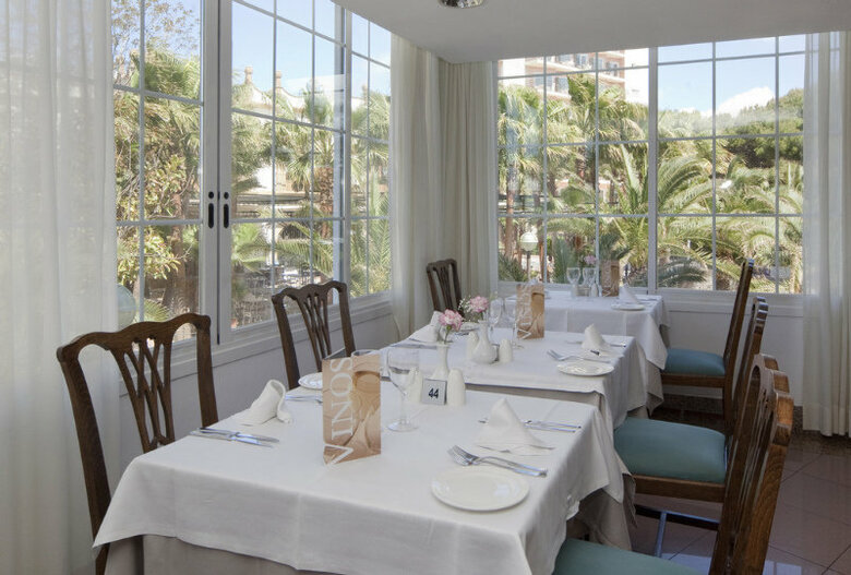 Hotel Pure Salt Garonda