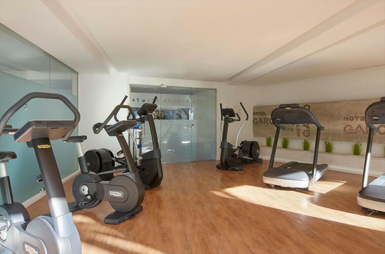 Hotel Pure Salt Garonda