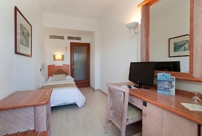 Hotel Pure Salt Garonda