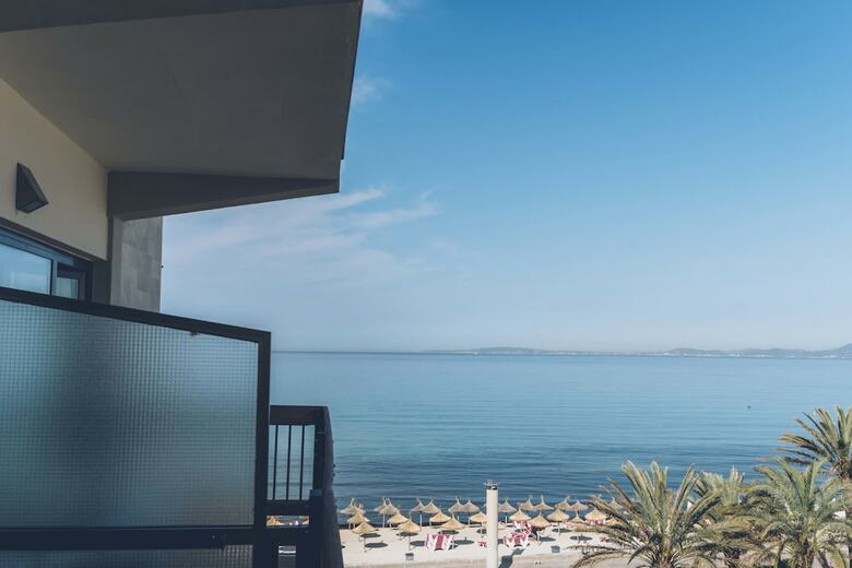 Aya Seahotel
