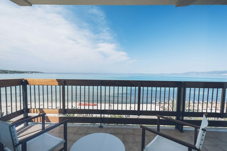 Aya Seahotel