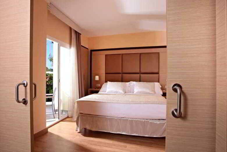 Hotel Zafiro Tropic