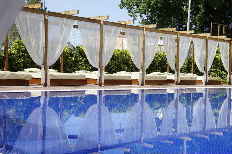 Hotel Zafiro Tropic