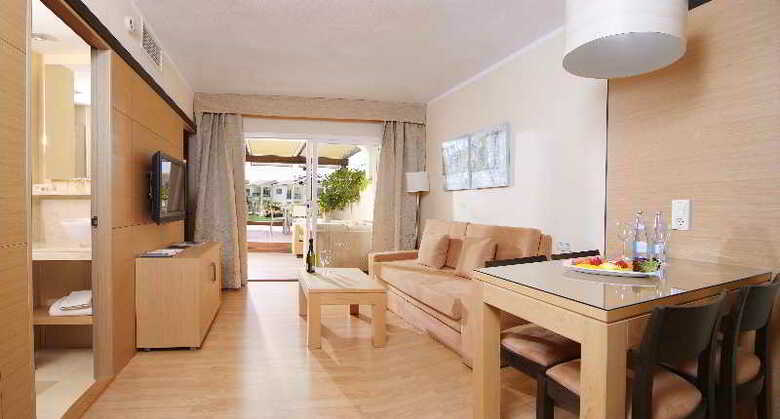Hotel Zafiro Tropic