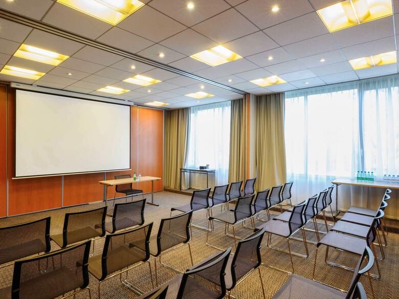 Hotel Novotel Creteil Le Lac