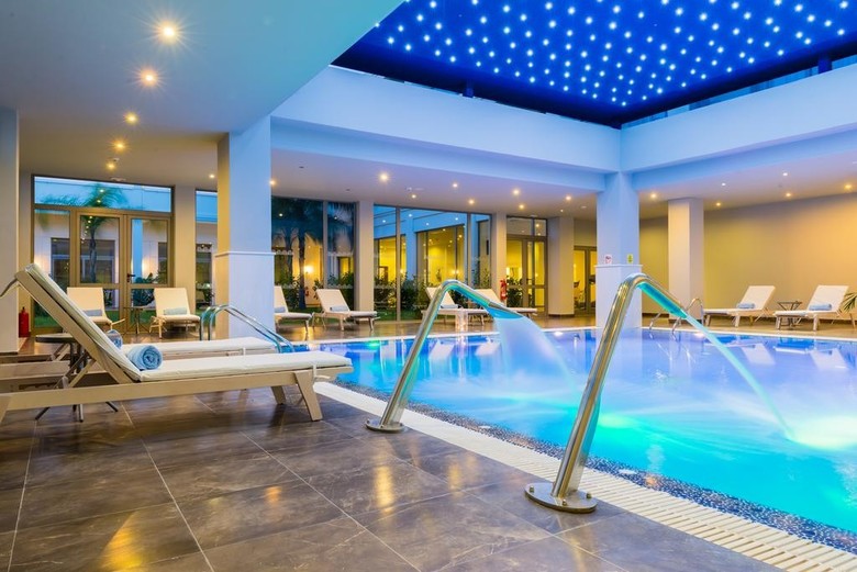 Hotel Apollo Blue Palace