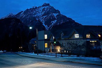 Hostal Banff Y Mountain Lodge