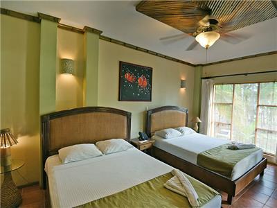 Canciones Del Mar Hotel