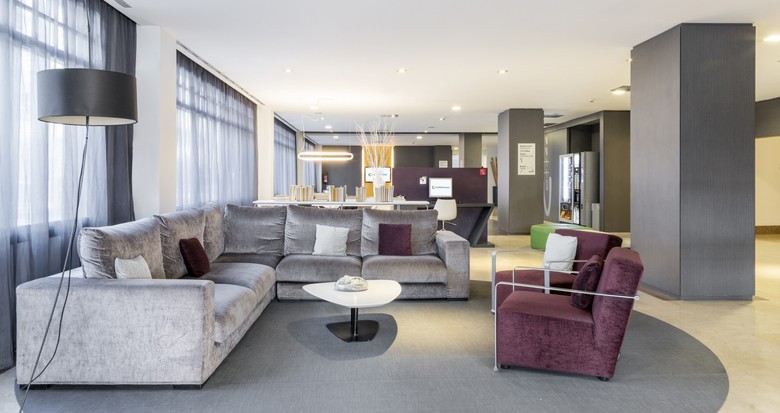 Hotel Ilunion Romareda