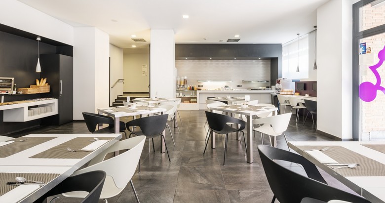 Hotel Ilunion Romareda