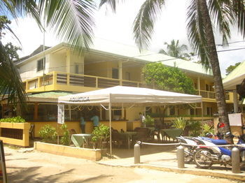 Hotel Aquatica Beach Resort