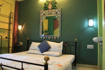 Hotel Udai Niwas On Lake Pichola