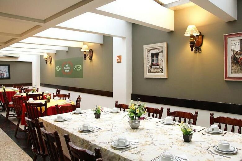 Holz Hotel