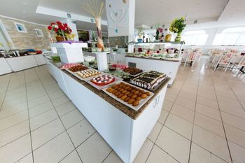 Marti Beach Hotel