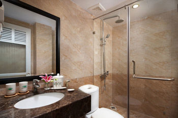 Serenity Villa Hotel