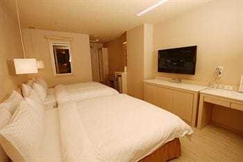 Kindness Hotel Glory Pier