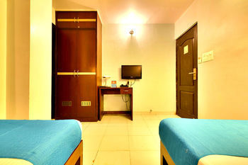 Hotel Acacia Inn