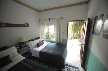 Yellow House - Hostel