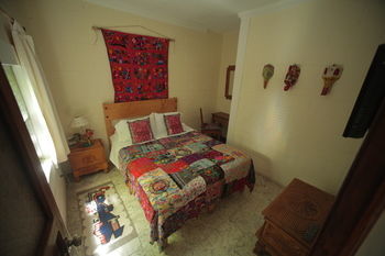 Yellow House - Hostel