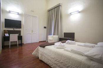 Hotel Apollo Suites
