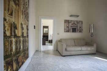 Hotel Apollo Suites