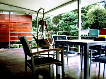 Posada J Residence