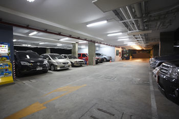 Diamond Residence Ratchada Hotel