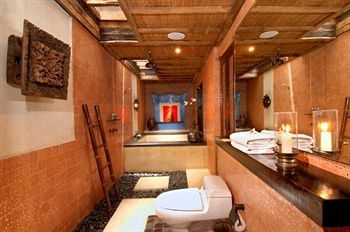 Hotel The Sandi Phala