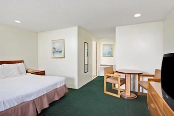 Hotel Howard Johnson Inn Cape Cod Area