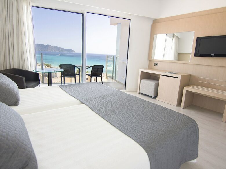 Cm Playa Del Moro Hotel