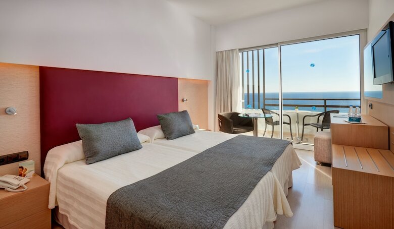 Cm Playa Del Moro Hotel