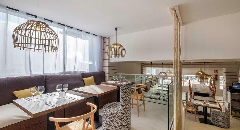Apartamentos Paradise Beach