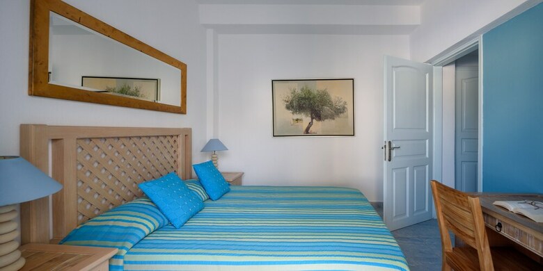 Hotel Alesahne Beach