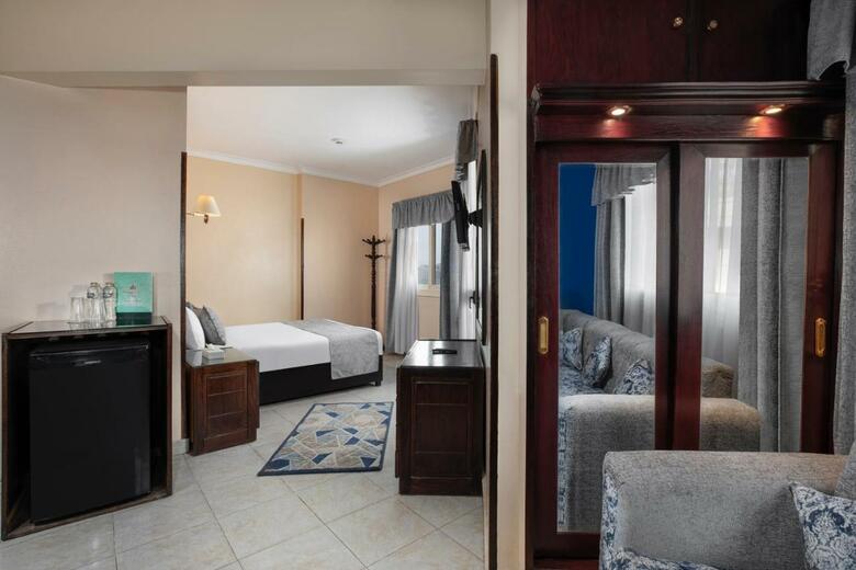 Hotel Holidays Express