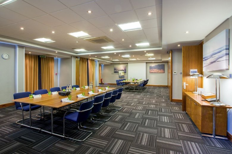 Hotel Holiday Inn