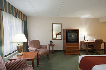 Holiday Inn Express Hotel & Suites Hartford Convention Ctr Area