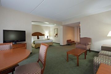 Holiday Inn Express Hotel & Suites Hartford Convention Ctr Area